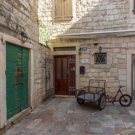 Old Town St Tryphon Apartment Kotor Exterior photo