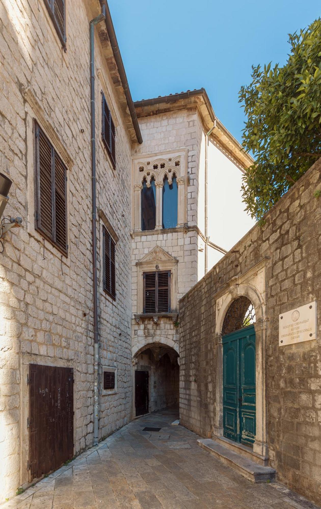 Old Town St Tryphon Apartment Kotor Exterior photo