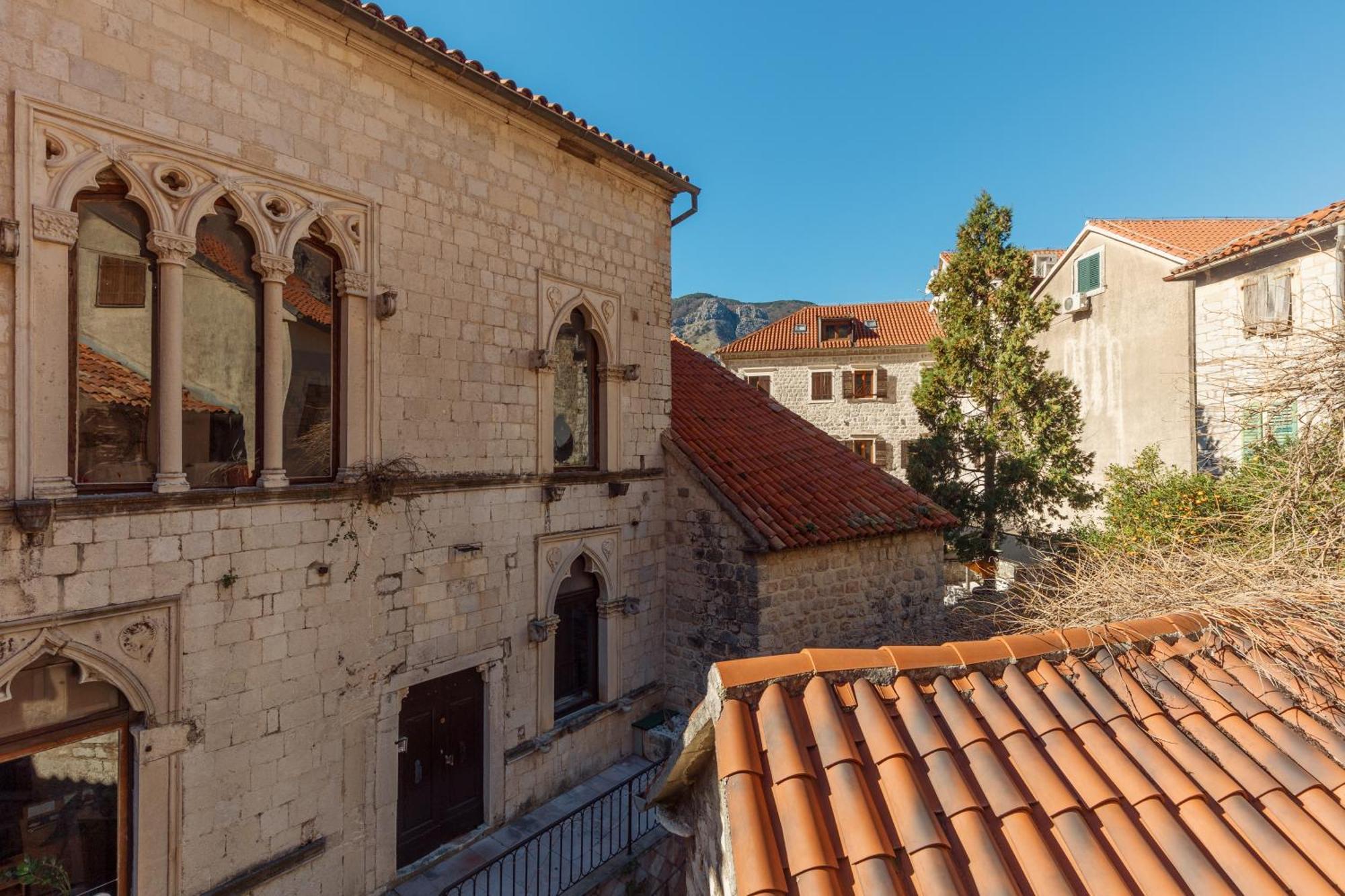 Old Town St Tryphon Apartment Kotor Exterior photo