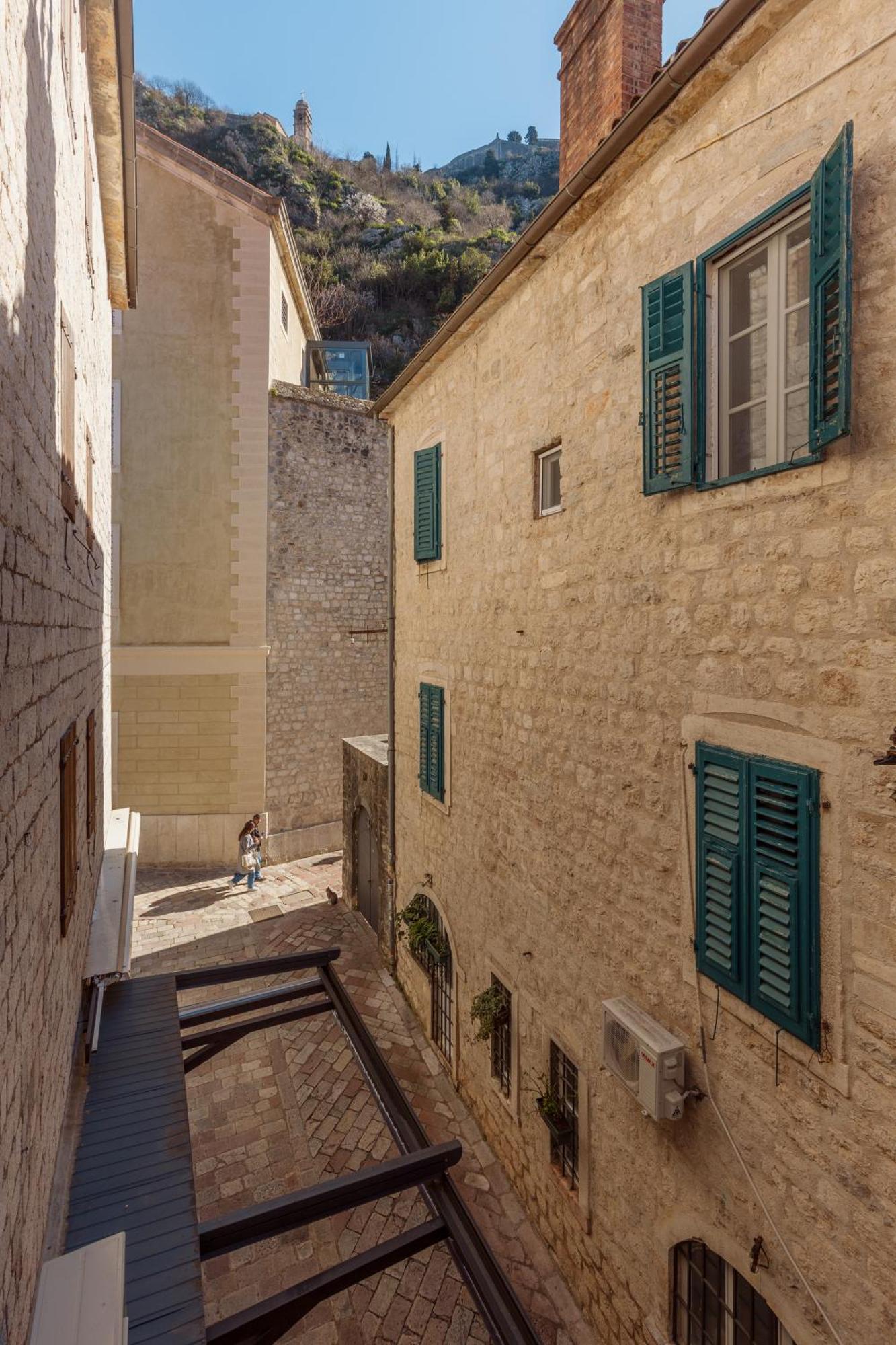 Old Town St Tryphon Apartment Kotor Exterior photo
