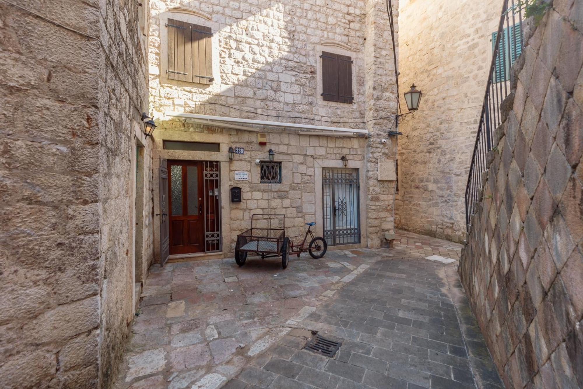 Old Town St Tryphon Apartment Kotor Exterior photo
